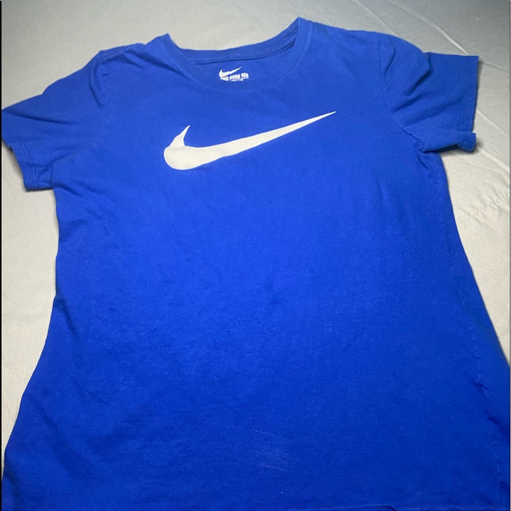 Nike T-shirt